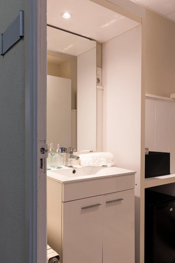 Ar Residencia Estudiantil บาร์เซโลนา ภายนอก รูปภาพ